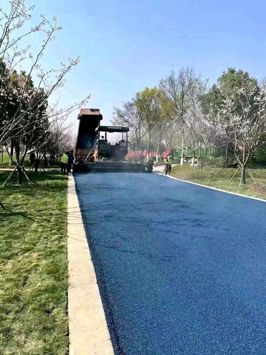 彩色沥青路面施工过程中需要注意什么？